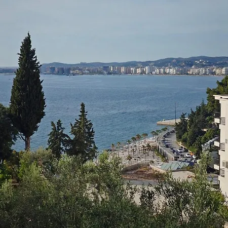 Boutique Private Seaview בית הארחה
