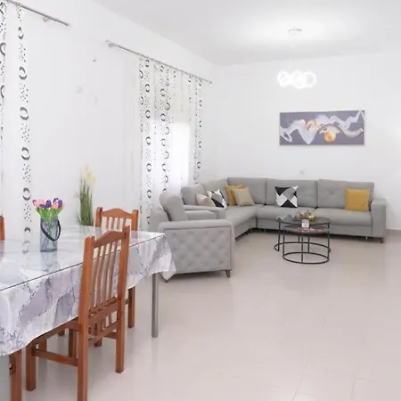 בית הארחה Boutique Private Seaview Vlorë