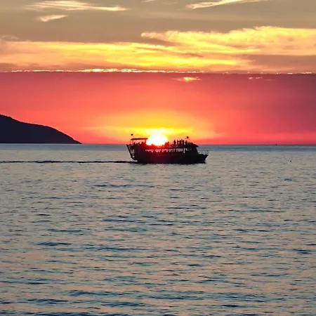Boutique Private Seaview בית הארחה Vlorë